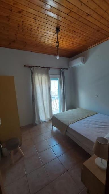 Colorful 2-Bedroom House In Gáiosz Kültér fotó